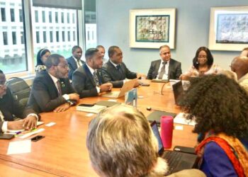 Reunión entre una delegación del Ministro de Planificación y Diversificación Económica y el departamento de elegibilidad en los préstamos del Grupo Banco Mundial (GBM), en el marco de las reuniones de primavera del Banco Mundial (BM) y el Fondo Monetario Internacional (FMI).