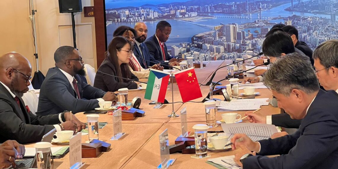 El ilmo. Sr. Juan Mansogo Maye  participa en la Conferencia de empresas Países De Lengua Portuguesa(PLP).