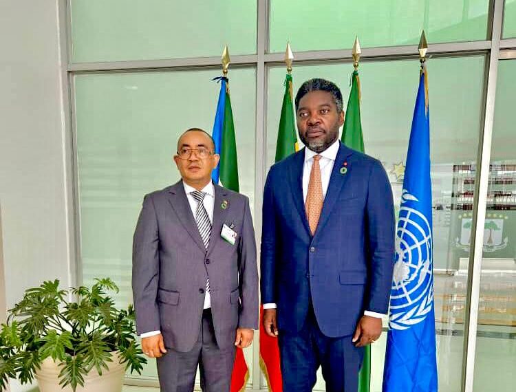 La delegación del MPDE presente en Etiopía hace una visita a la misión diplomática de Guinea Ecuatorial.