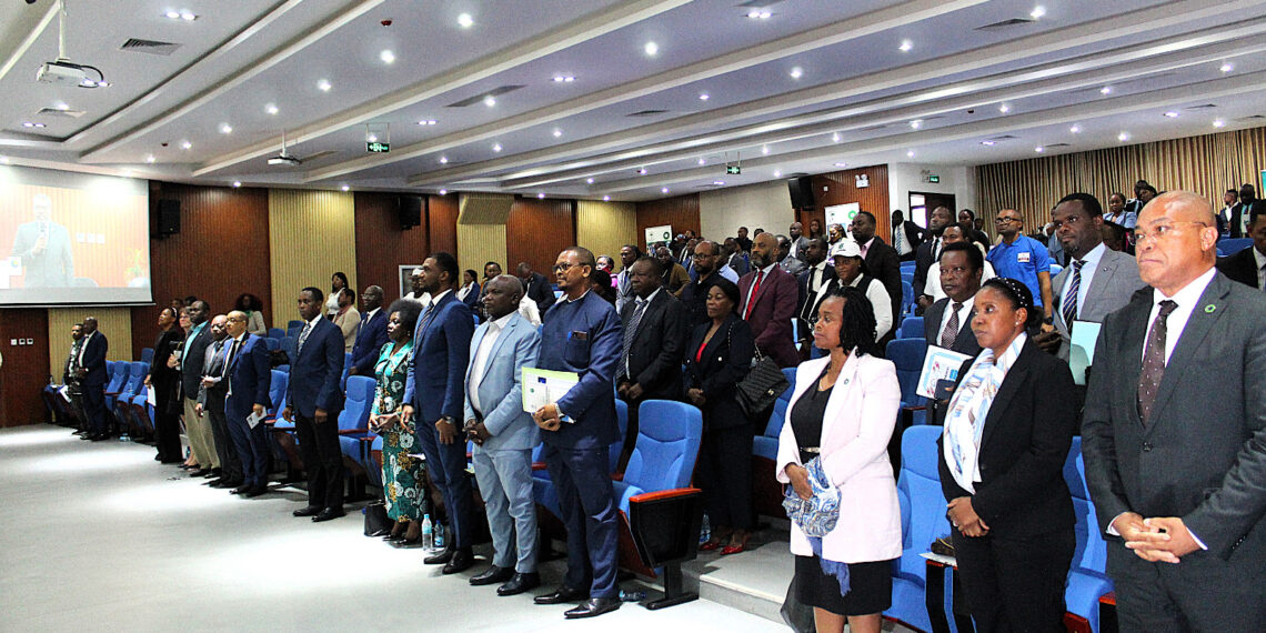 Finaliza con éxito el primer foro económico sectorial de diversificación económica en la región insular del país.